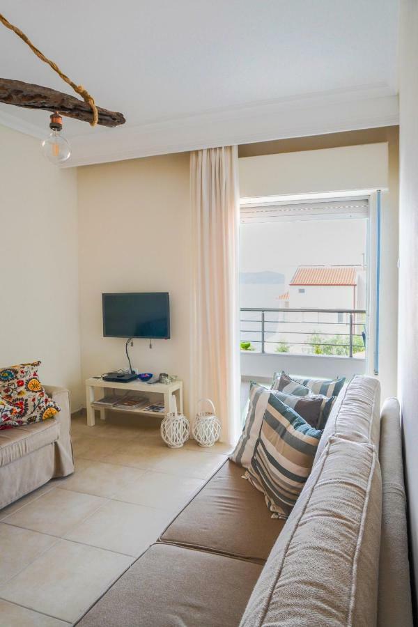 Isminis House Apartment Palaiontsiflikion Ngoại thất bức ảnh